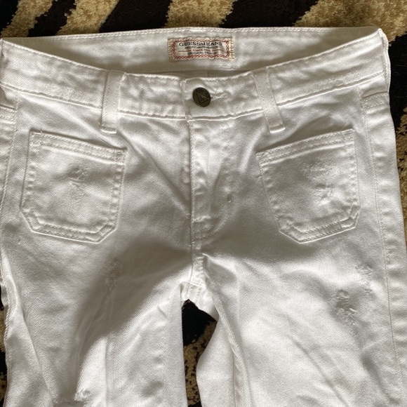 Low-rise White GUESS Jeans with bell bottom! - Picture 4 of 11